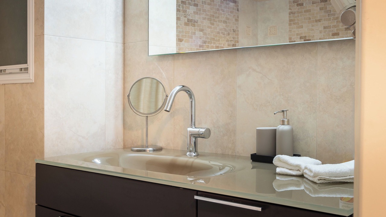 Photo of Bathroom in Ampelokipoi