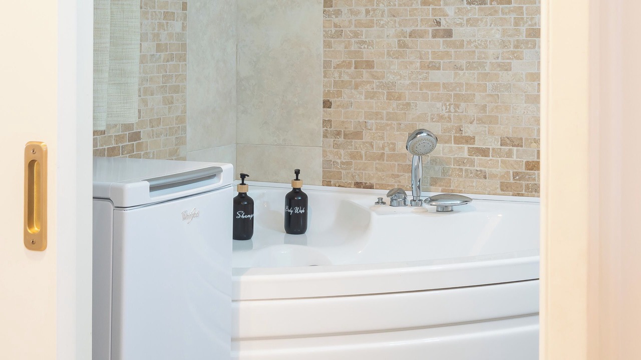 Photo of Bathroom in Ampelokipoi