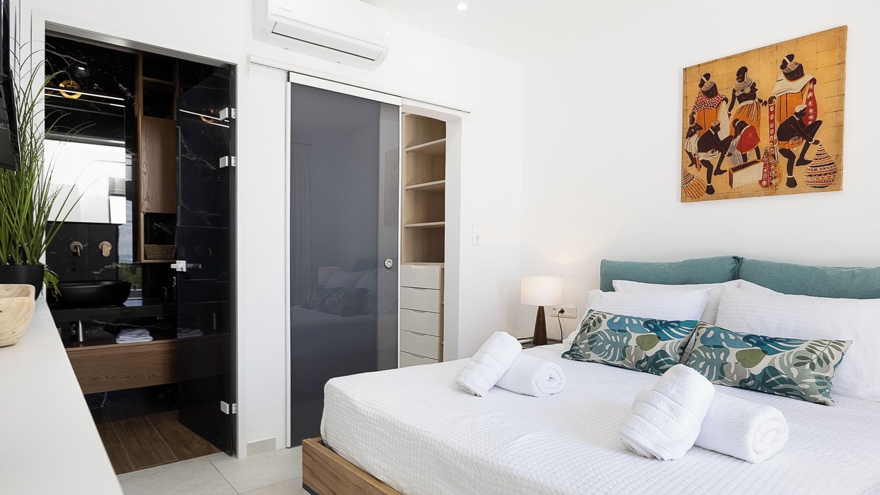 Photo of Bedroom in Armenoi