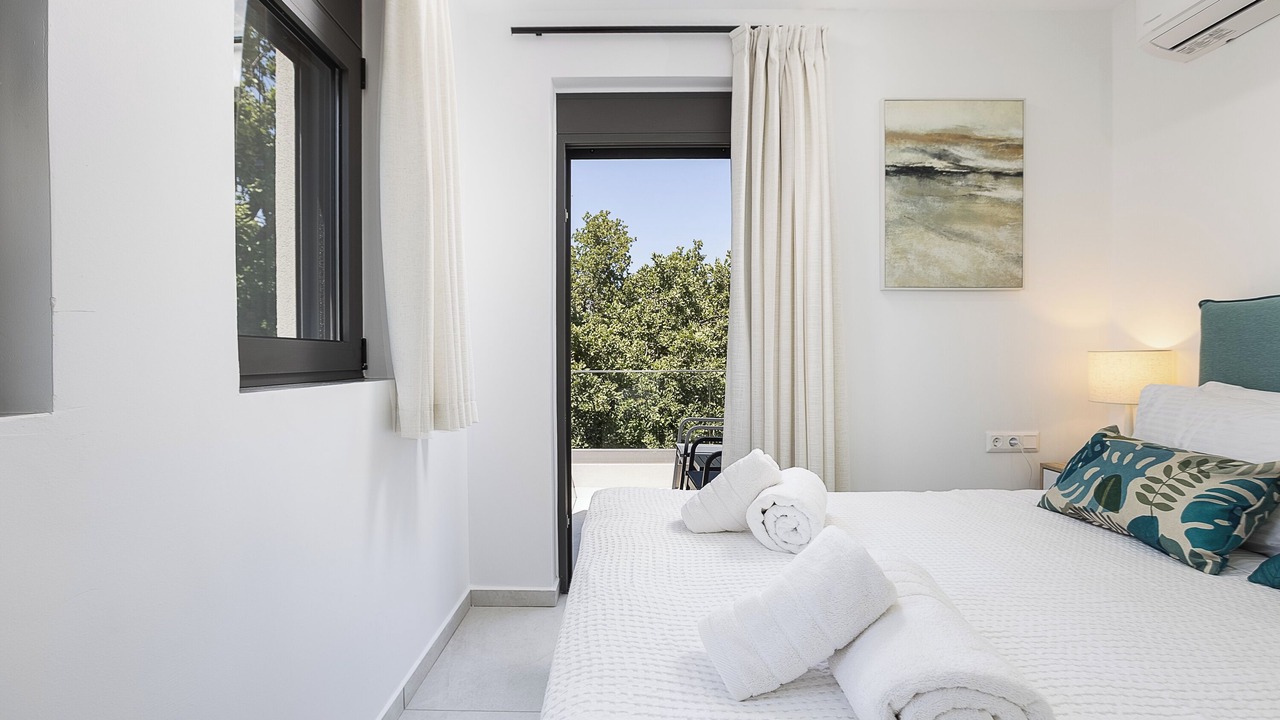 Photo of Bedroom in Armenoi