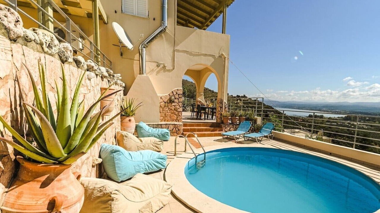 Photo of Outdoor in Exopoli