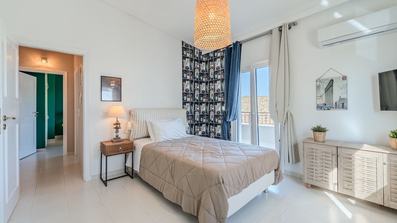 Photo of Bedroom in Voula