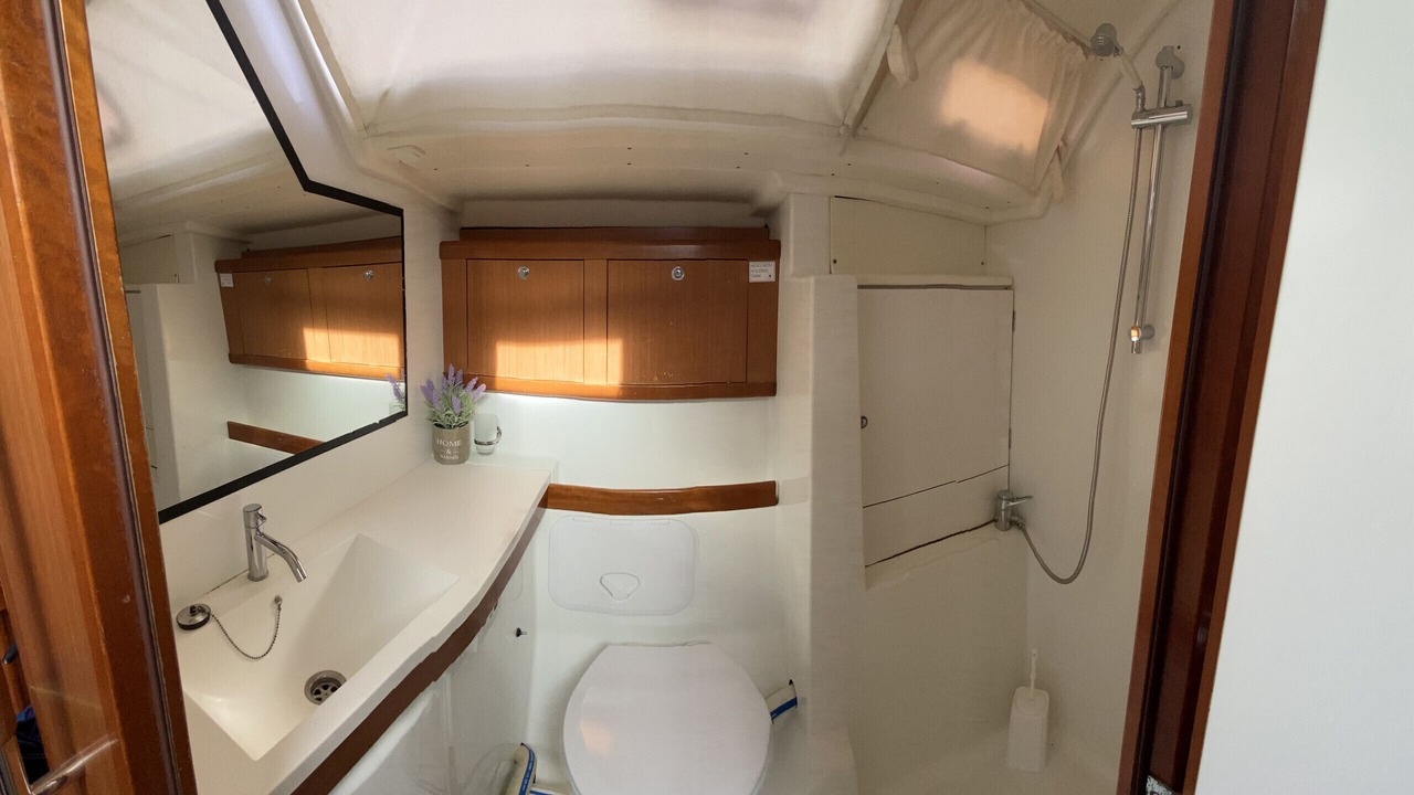 Photo of Bathroom in Elefsina