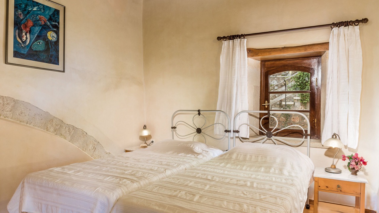Photo of Bedroom in Makhairoi