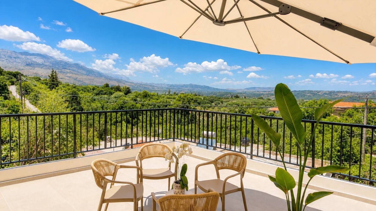 Photo of Patio Balcony in Champatha