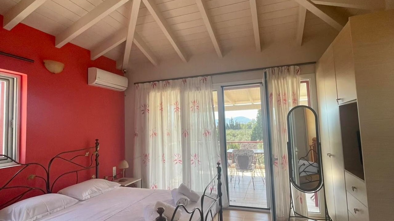 Photo of Bedroom in Plepi