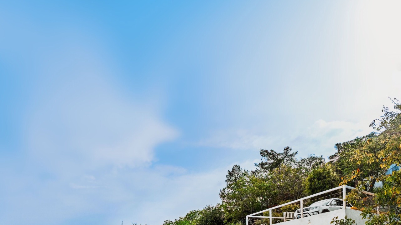 Photo of Outdoor in Monopari