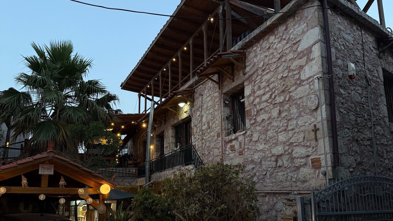 Photo of Outdoor in Krouson