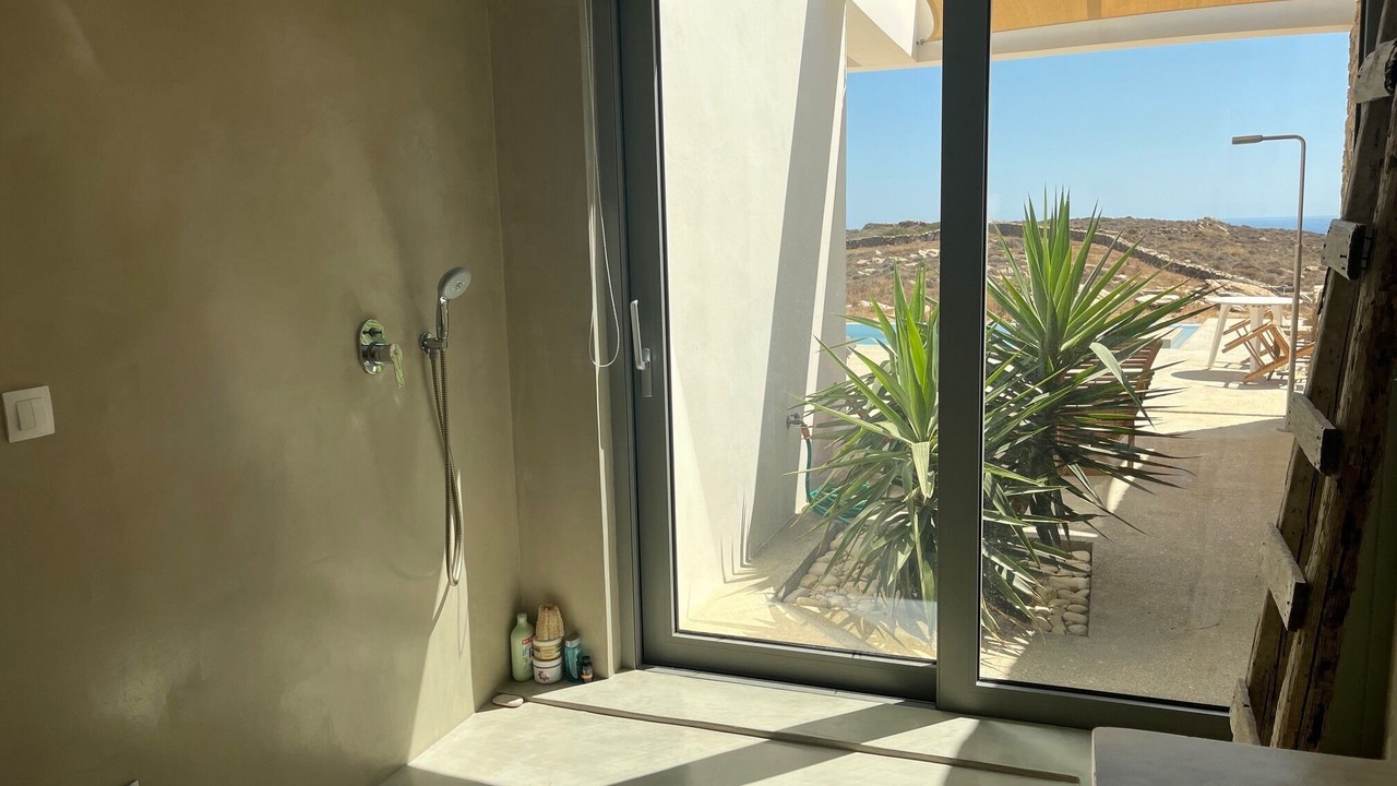 Photo of Bathroom in Ios