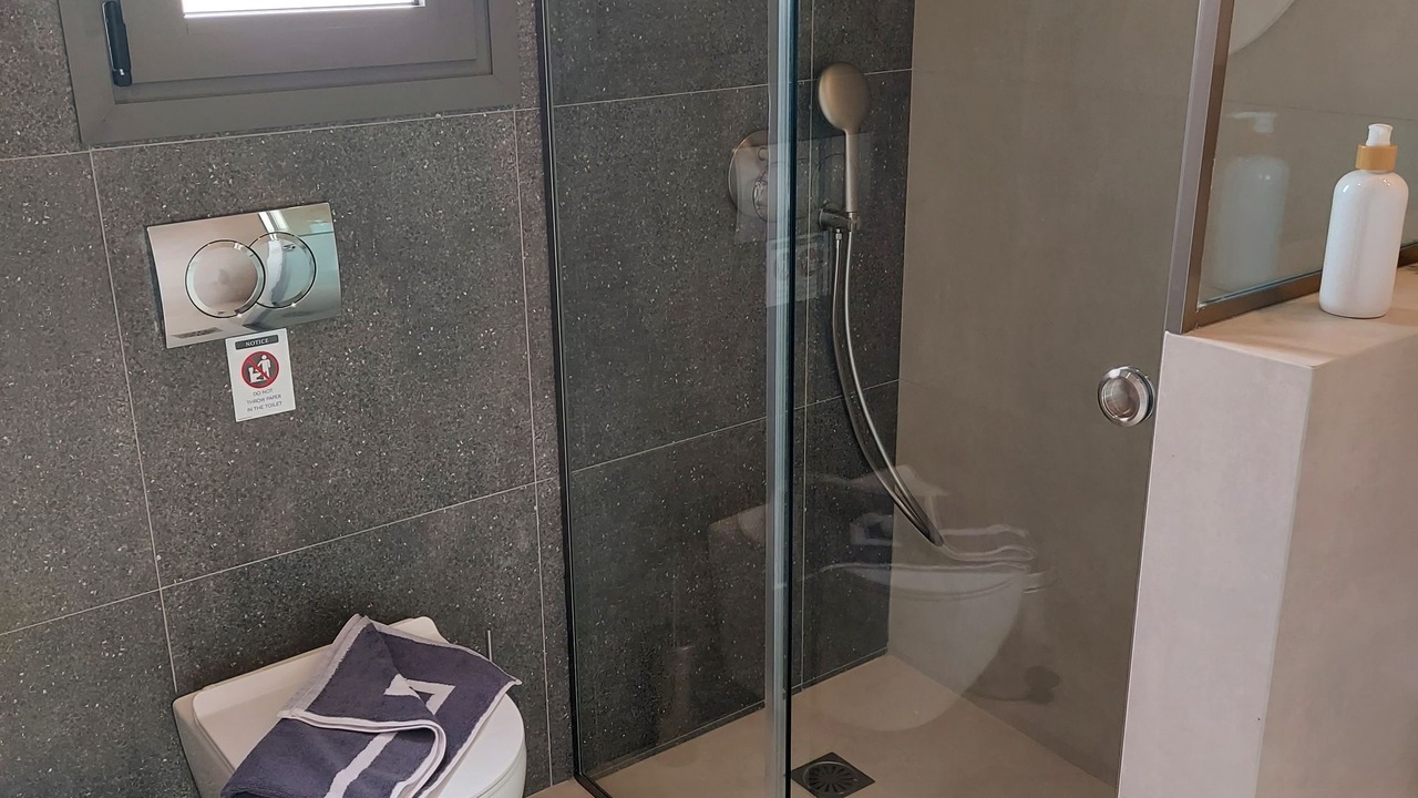 Photo of Bathroom in Platanes