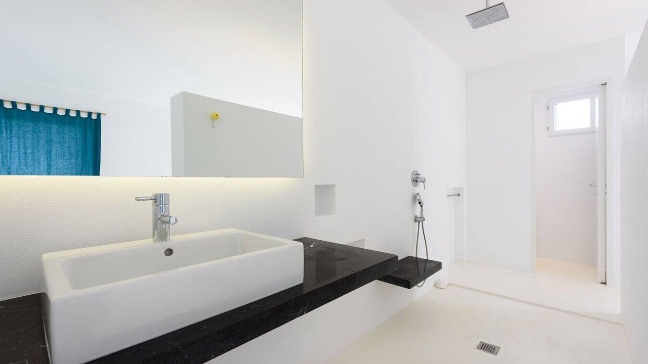 Photo of Bathroom in Paros