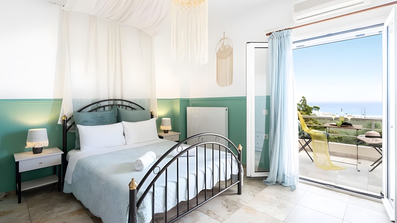 Photo of Bedroom in Goudhouros