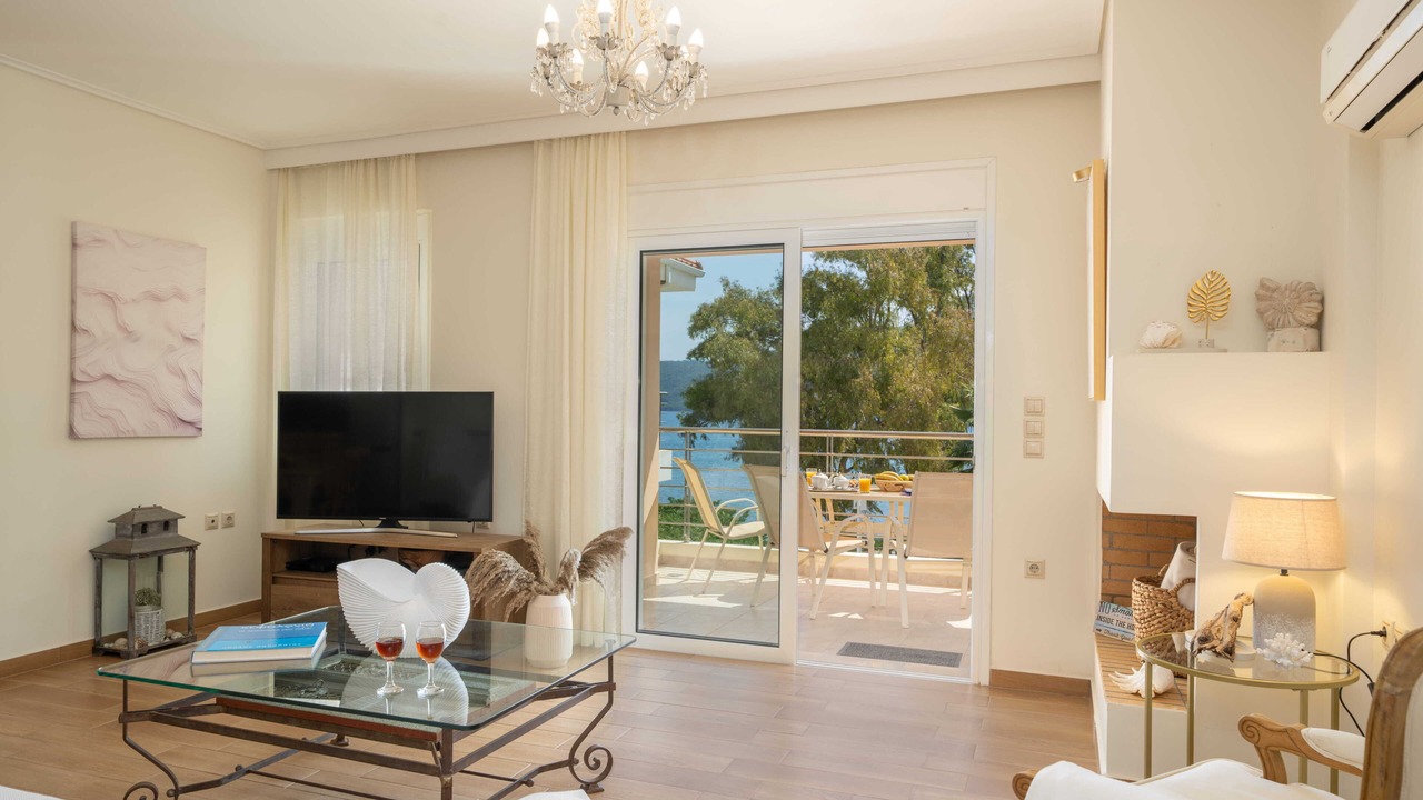 Photo of Livingroom in Karavomylos
