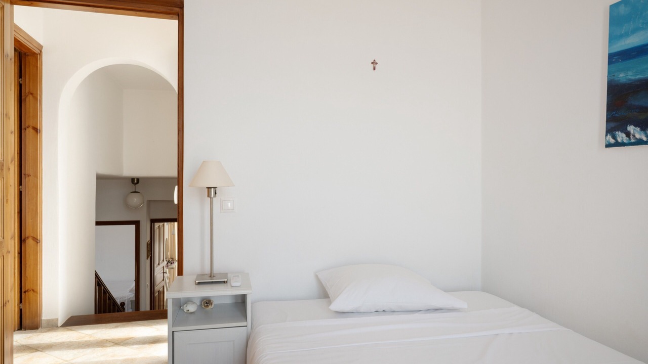 Photo of Bedroom in Exomvourgo