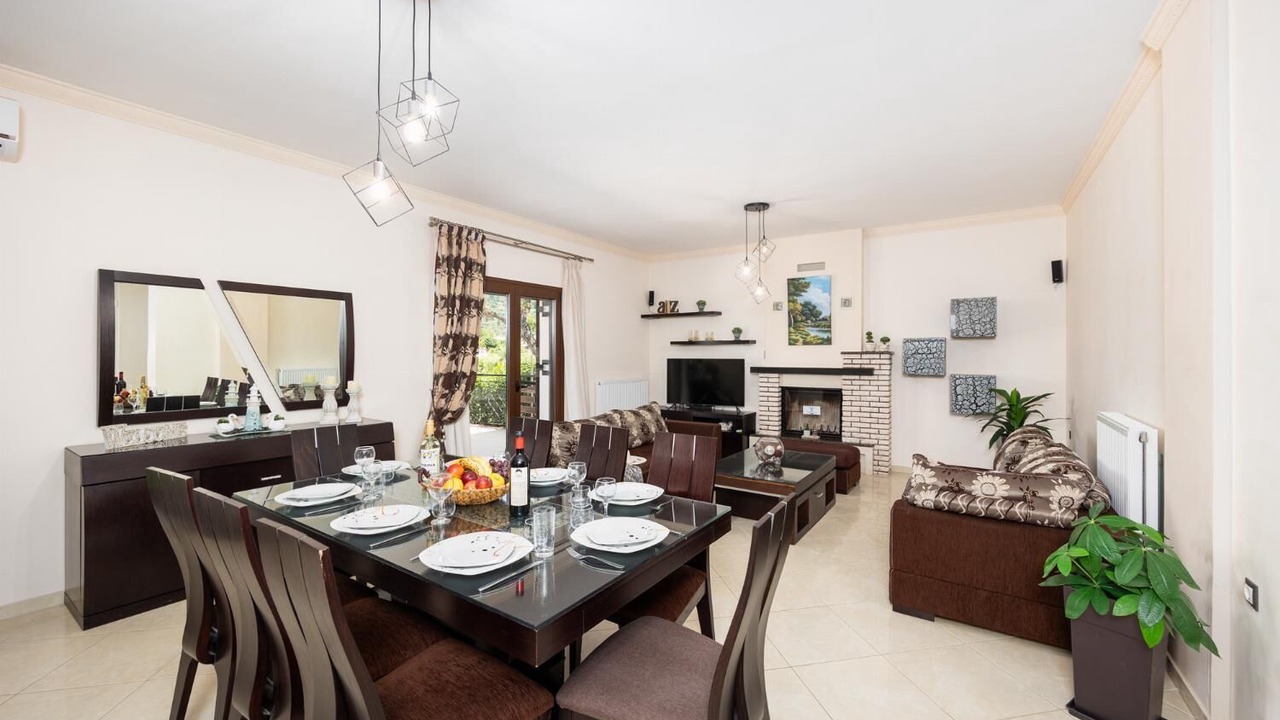 Photo of Livingroom in Meso Gerakari