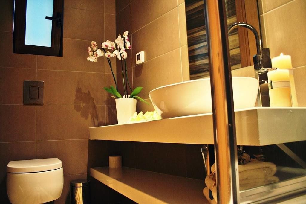 Photo of Bathroom in Lindos