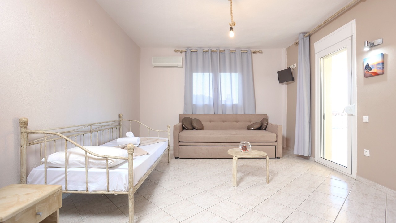 Photo of Livingroom in Polichrono