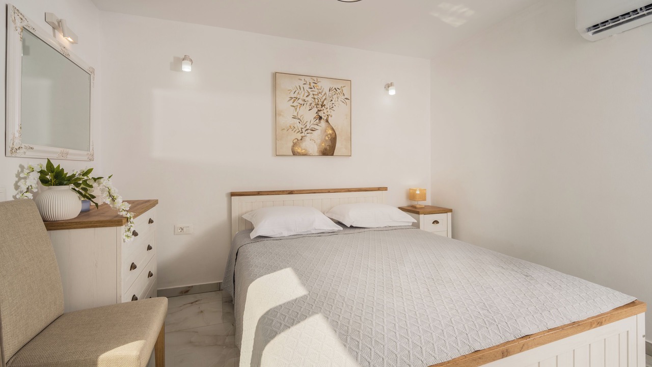 Photo of Bedroom in Alykes