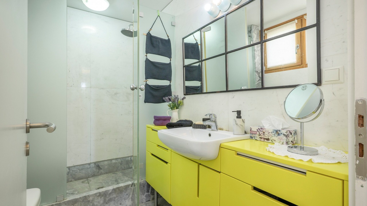 Photo of Bathroom in Knosos
