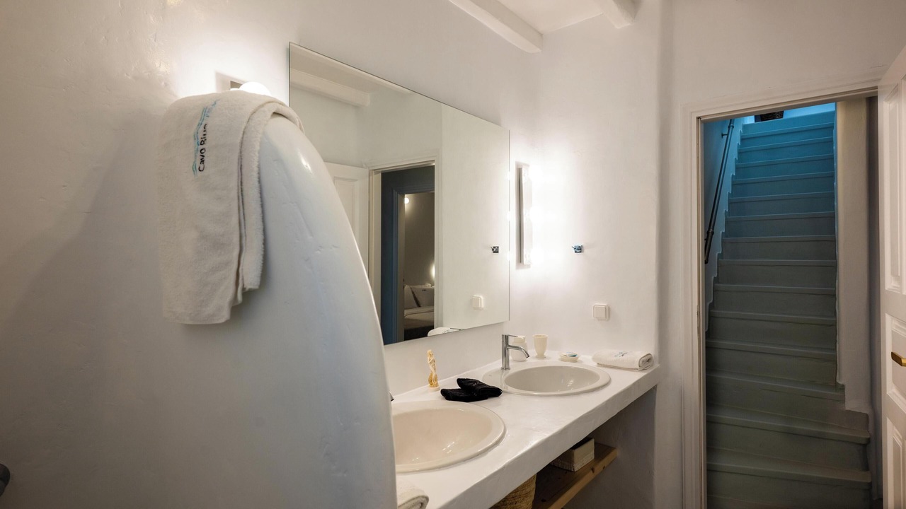 Photo of Bathroom in Elia