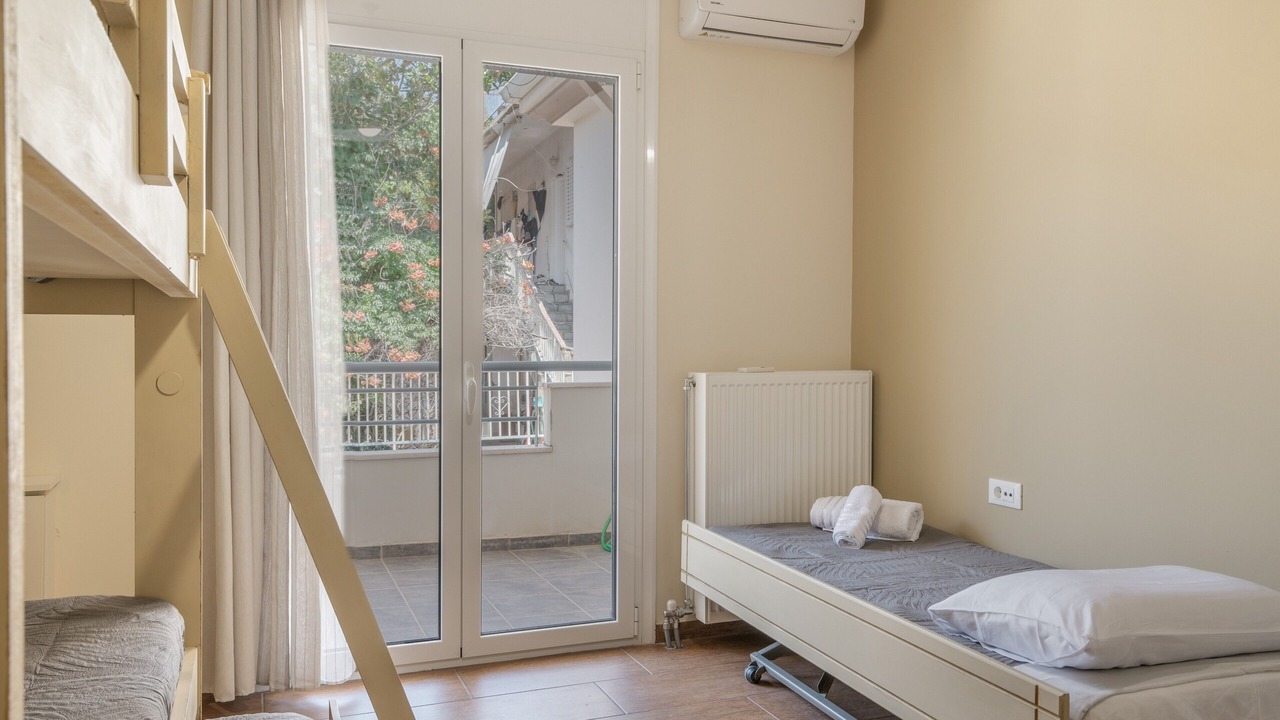 Photo of Bedroom in Aigio