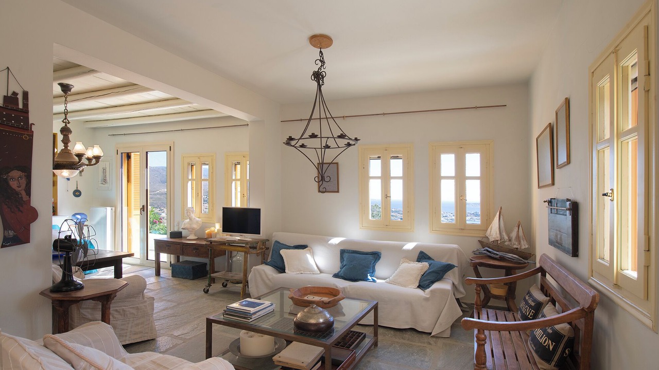 Photo of Livingroom in Ydrousa