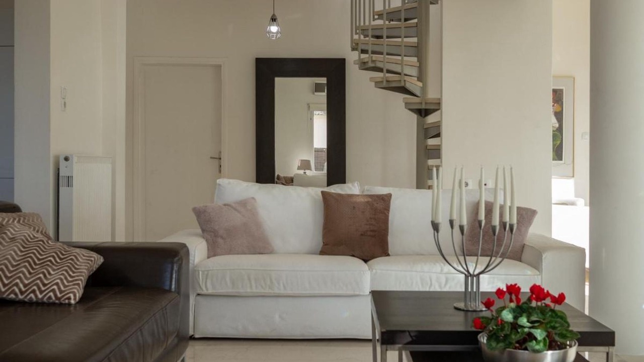 Photo of Livingroom in Armenoi