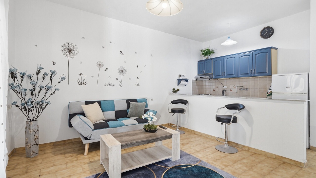 Photo of Livingroom in Messonghi