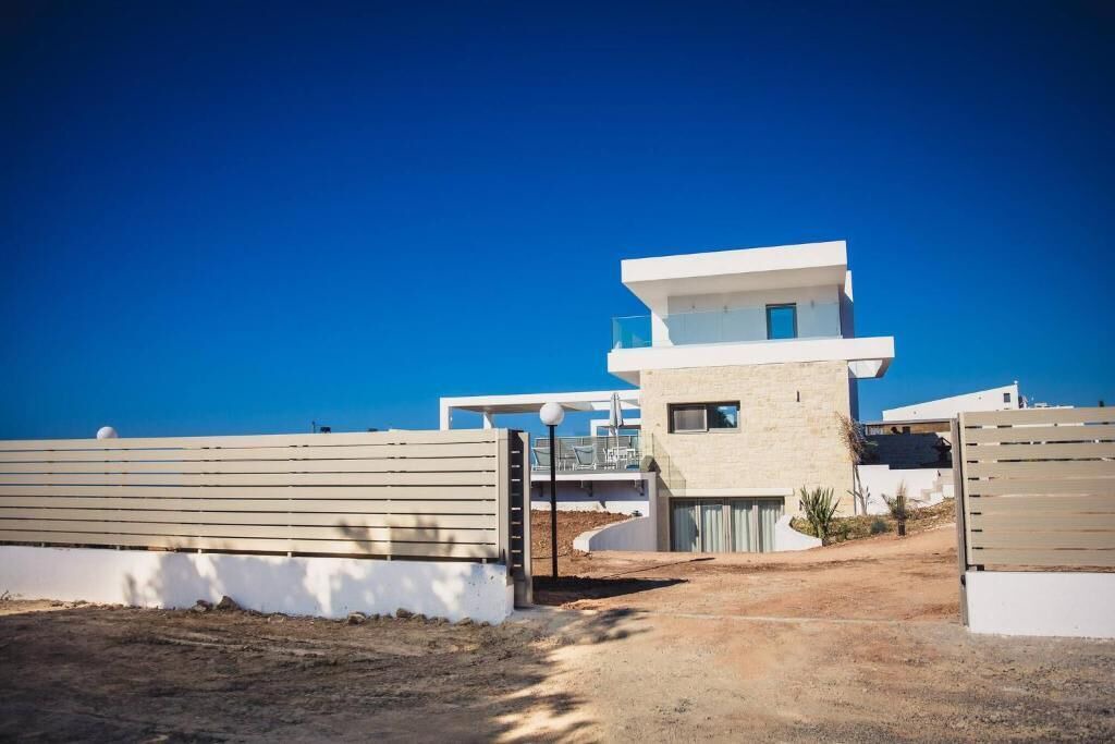 Photo of Outdoor in Adelianos Kampos