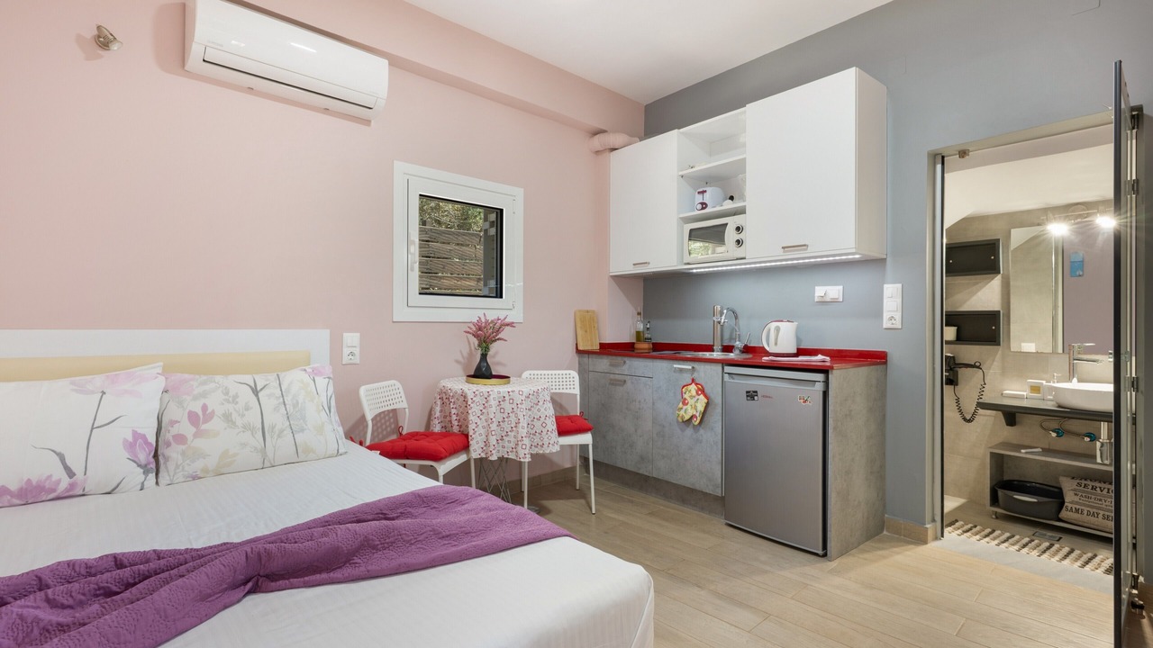 Photo of Bedroom in Kato Gouves