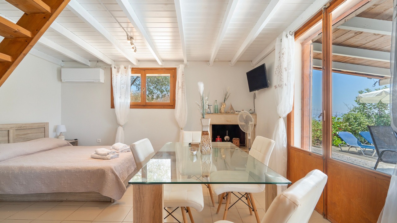 Photo of Bedroom in Mousata