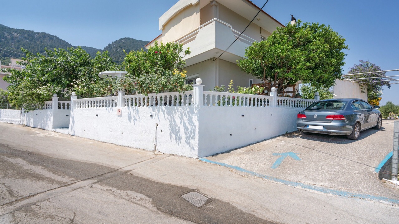 Photo of Outdoor in Salakos