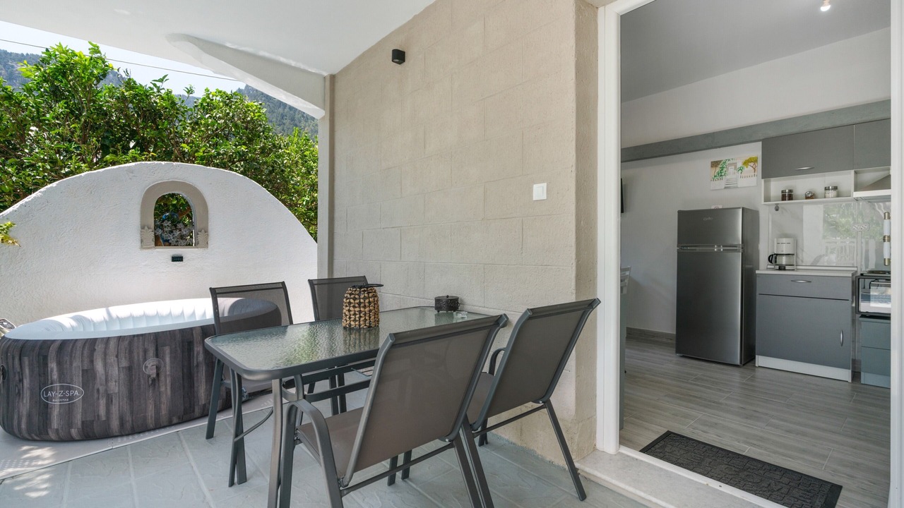 Photo of Outdoor in Salakos