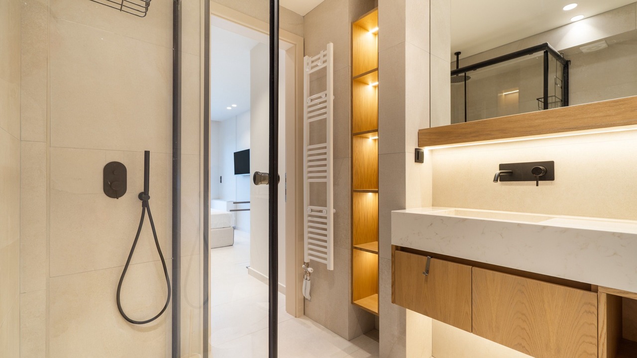 Photo of Bathroom in Perigiali