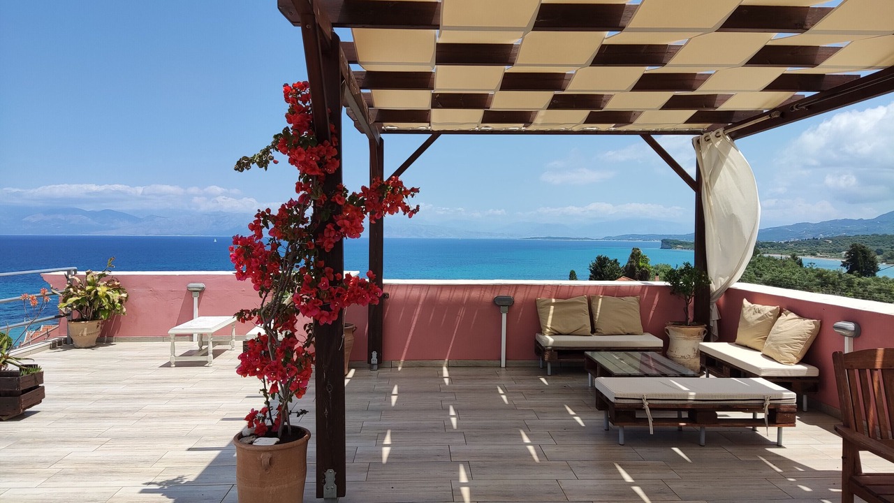 Photo of Patio Balcony in Astrakeri
