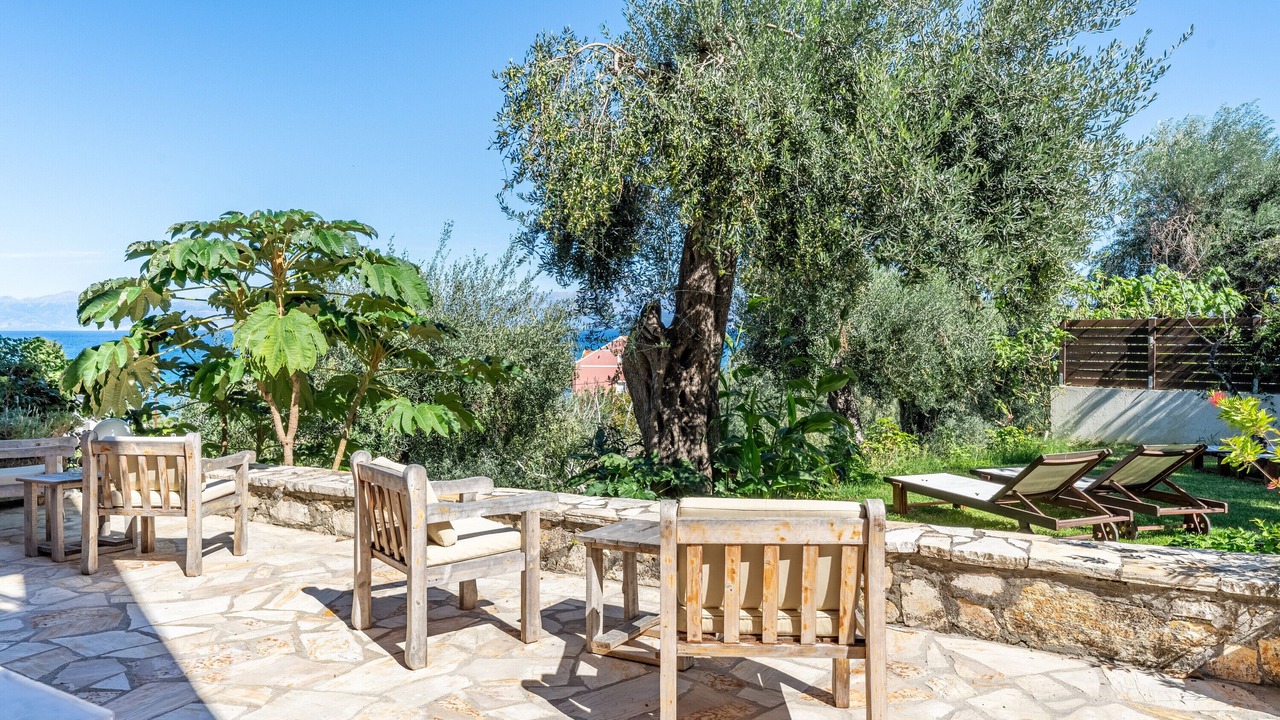 Photo of Patio Balcony in Astrakeri