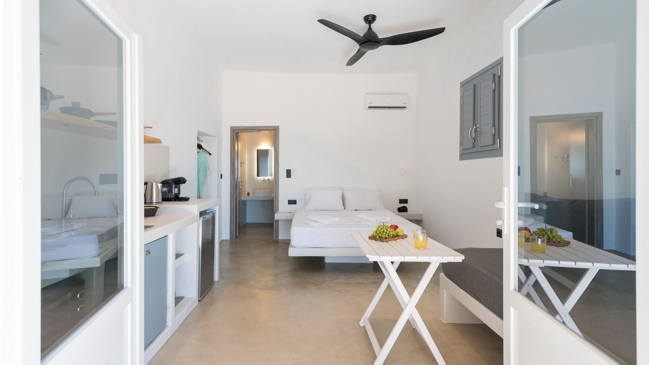 Photo of Bedroom in Milos
