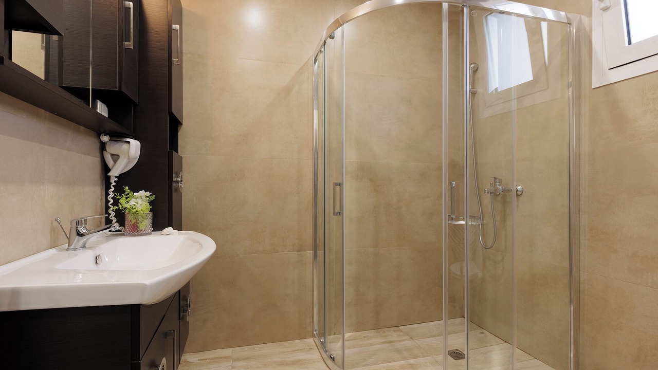 Photo of Bathroom in Ipsos