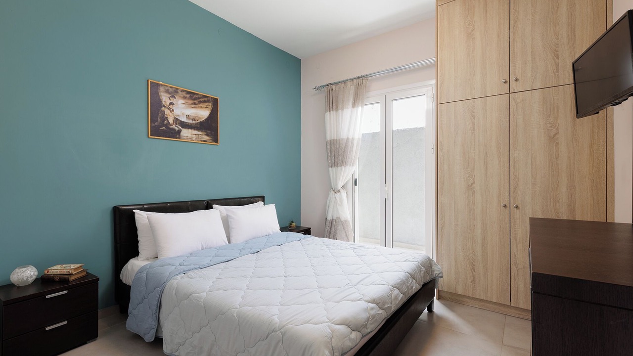 Photo of Bedroom in Ipsos