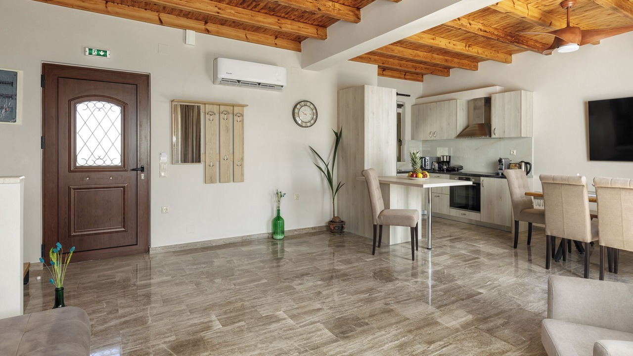 Photo of Livingroom in Pefki