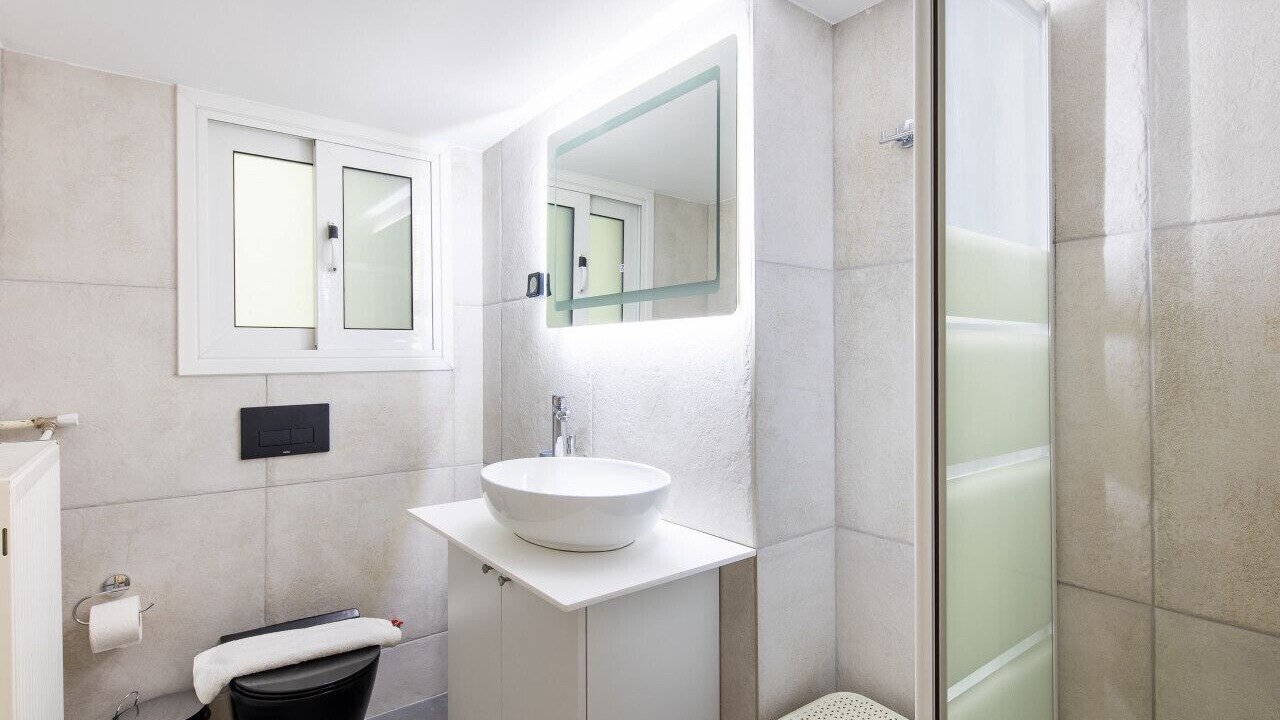 Photo of Bathroom in Nea Smirni