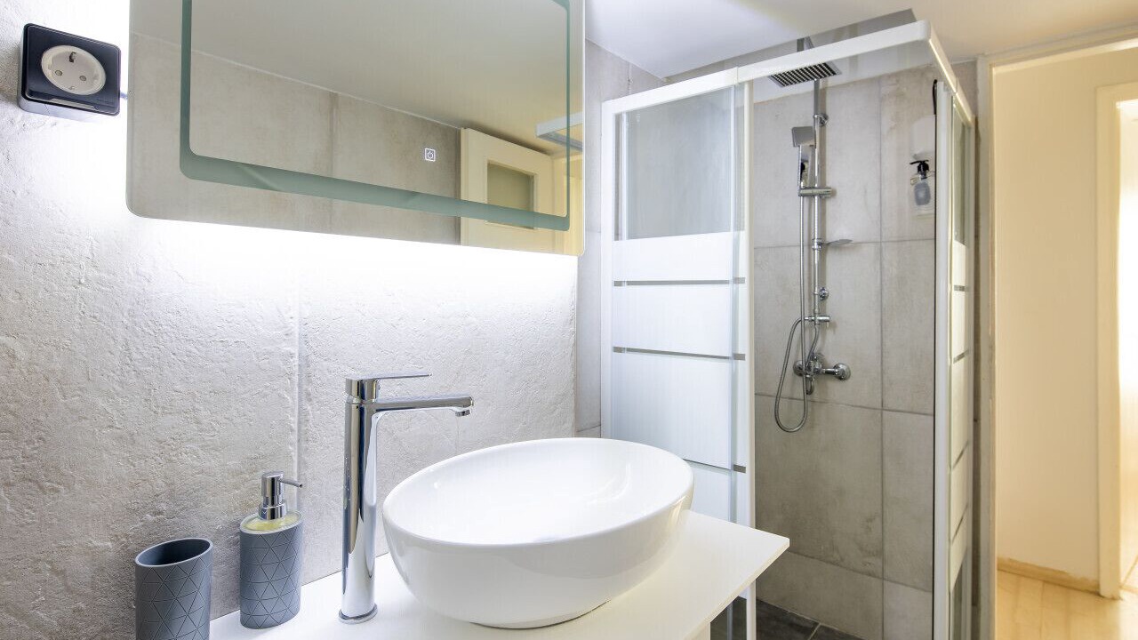 Photo of Bathroom in Nea Smirni