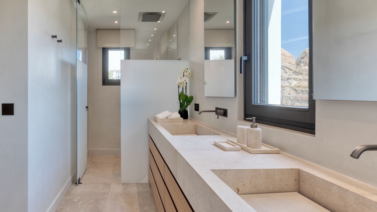 Photo of Bathroom in Paraga