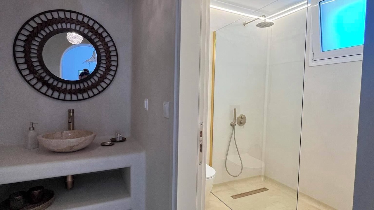 Photo of Bathroom in Platanias Town