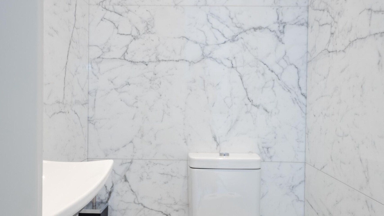 Photo of Bathroom in Alimos