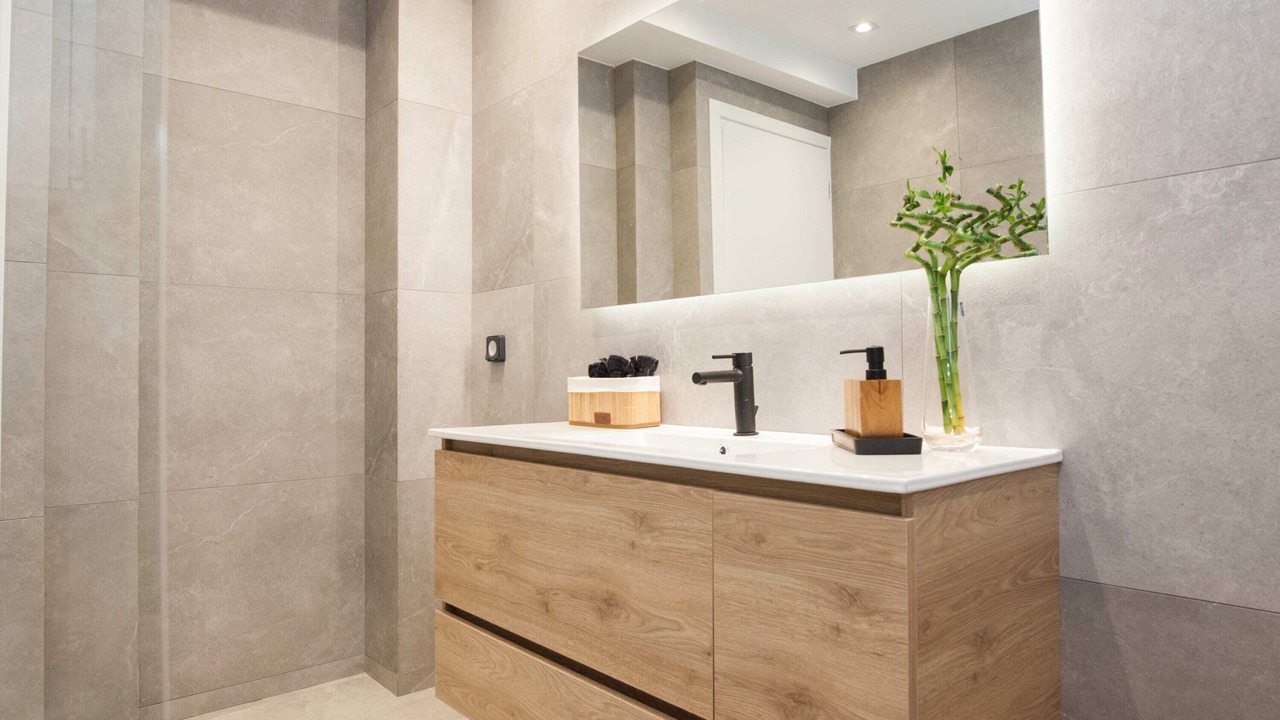 Photo of Bathroom in Alimos