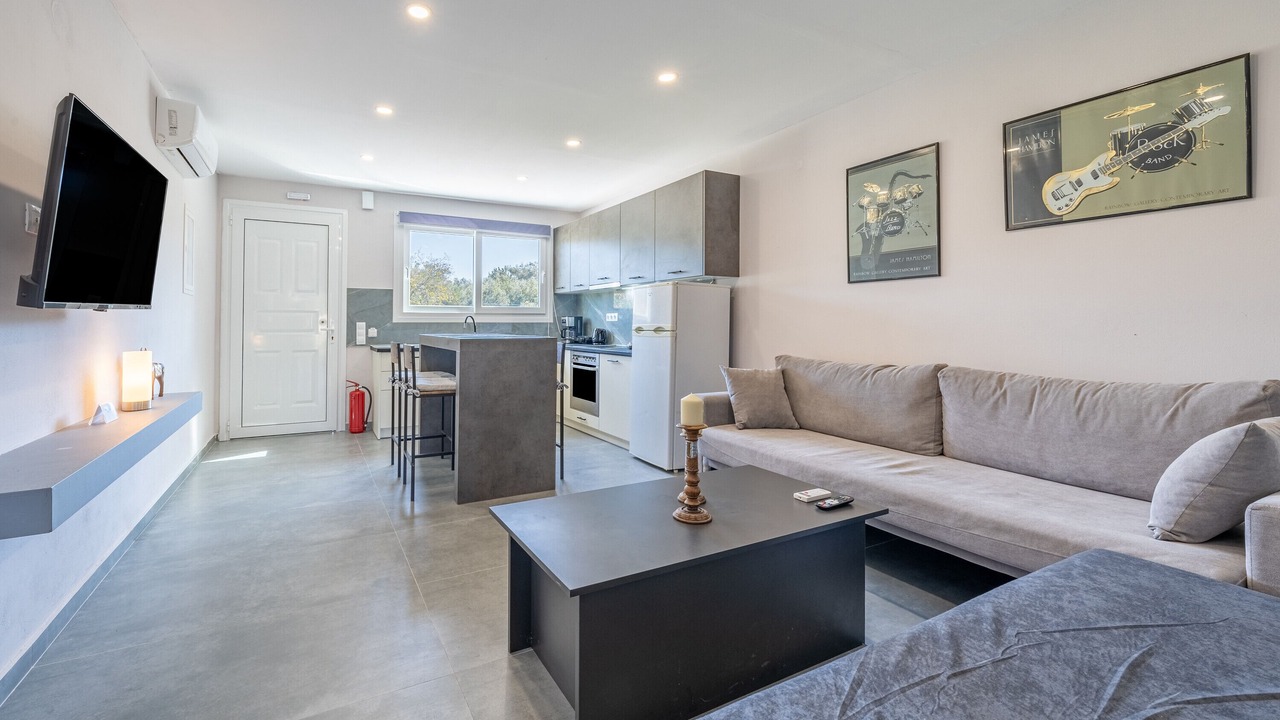 Photo of Livingroom in Molos