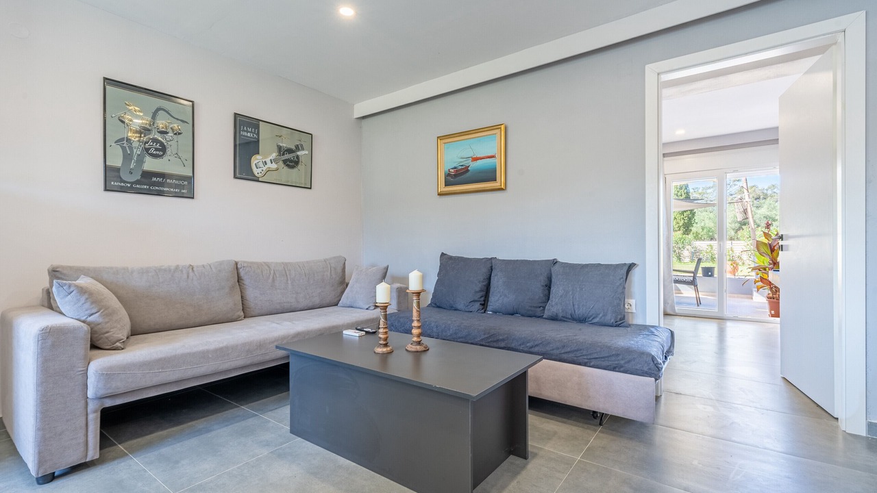 Photo of Livingroom in Molos
