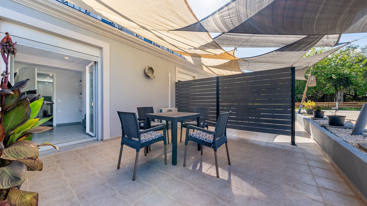 Photo of Outdoor in Molos