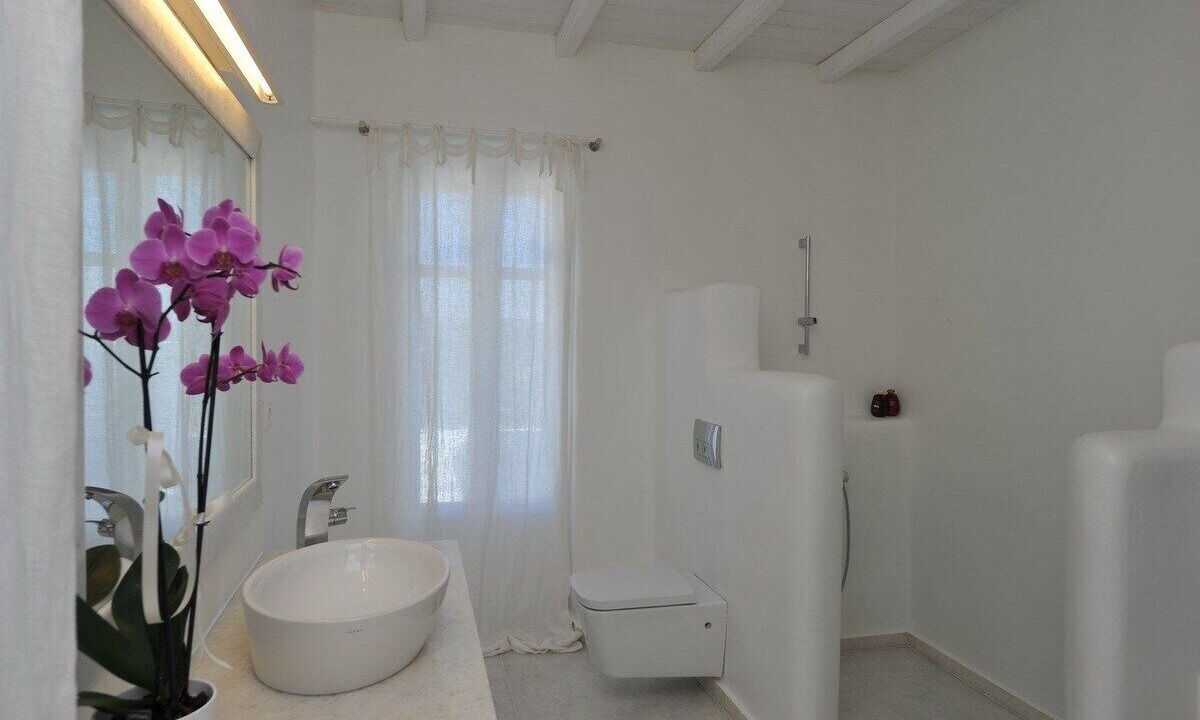 Photo of Bathroom in Paros